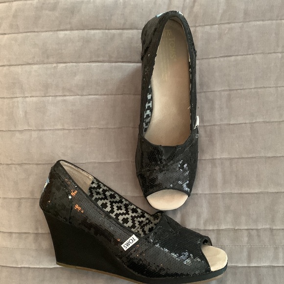 Toms sequin black wedge heels like new condition - Picture 2 of 4
